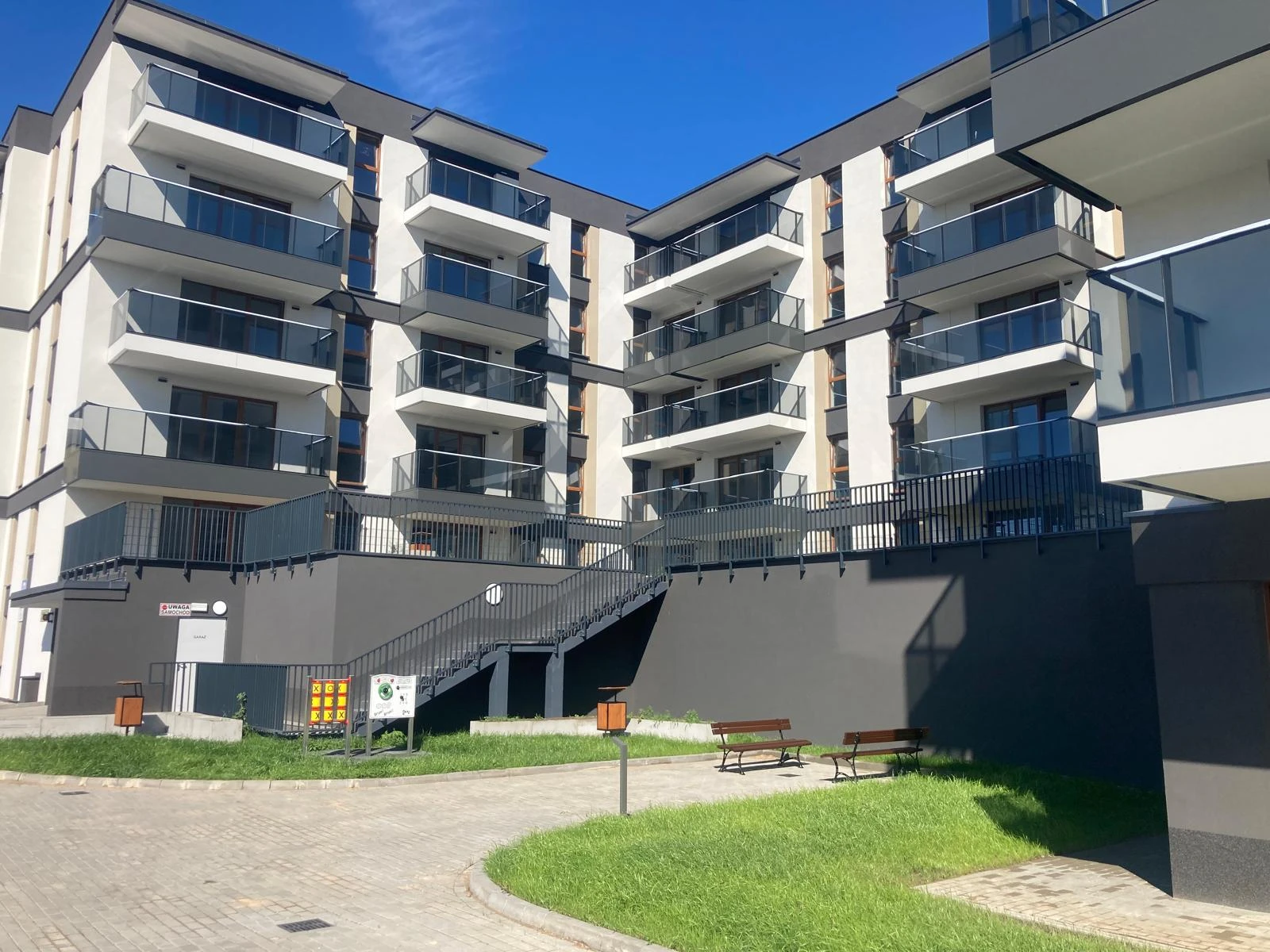 Blok mieszkalny — Bielsk Podlaski — realizacja ELEKTROVOLT